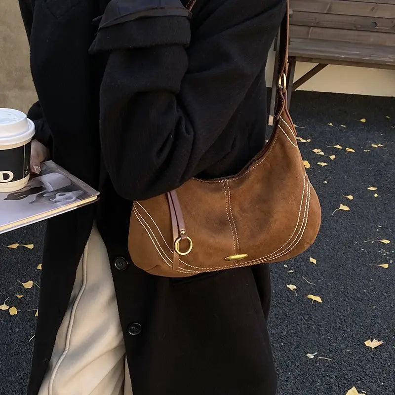 The Contrast-Stitch Shoulder Bag