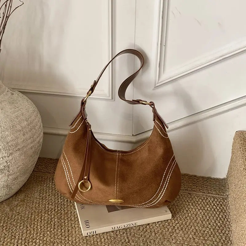 The Contrast-Stitch Shoulder Bag