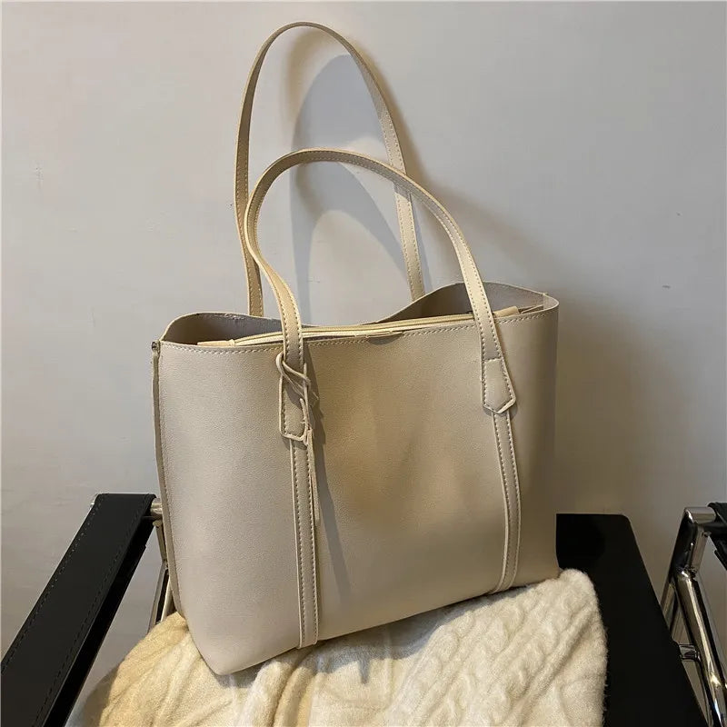 The Relaxed Everyday Tote