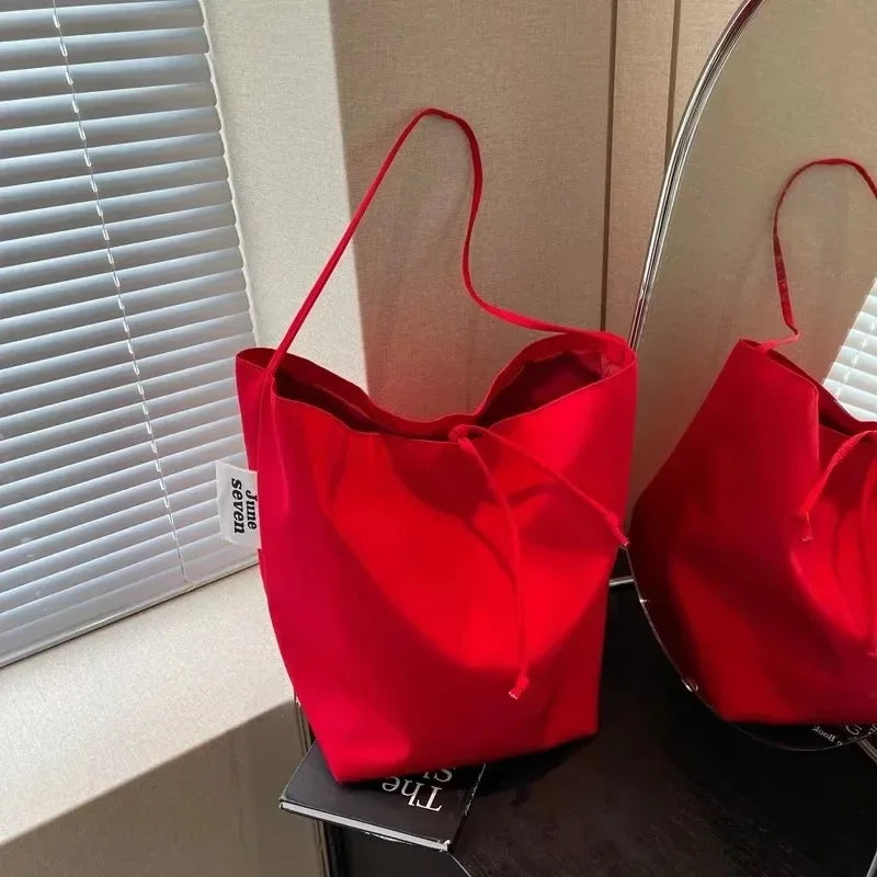 The Minimalist Underarm Tote